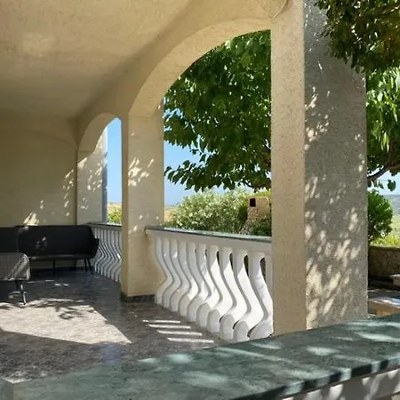 3 Bedroom Apartment Rtina Апартаменты Ртина