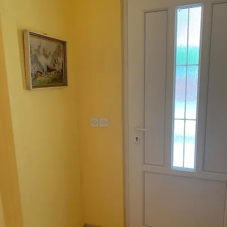 Апартаменты 3 Bedroom Apartment Rtina Ртина